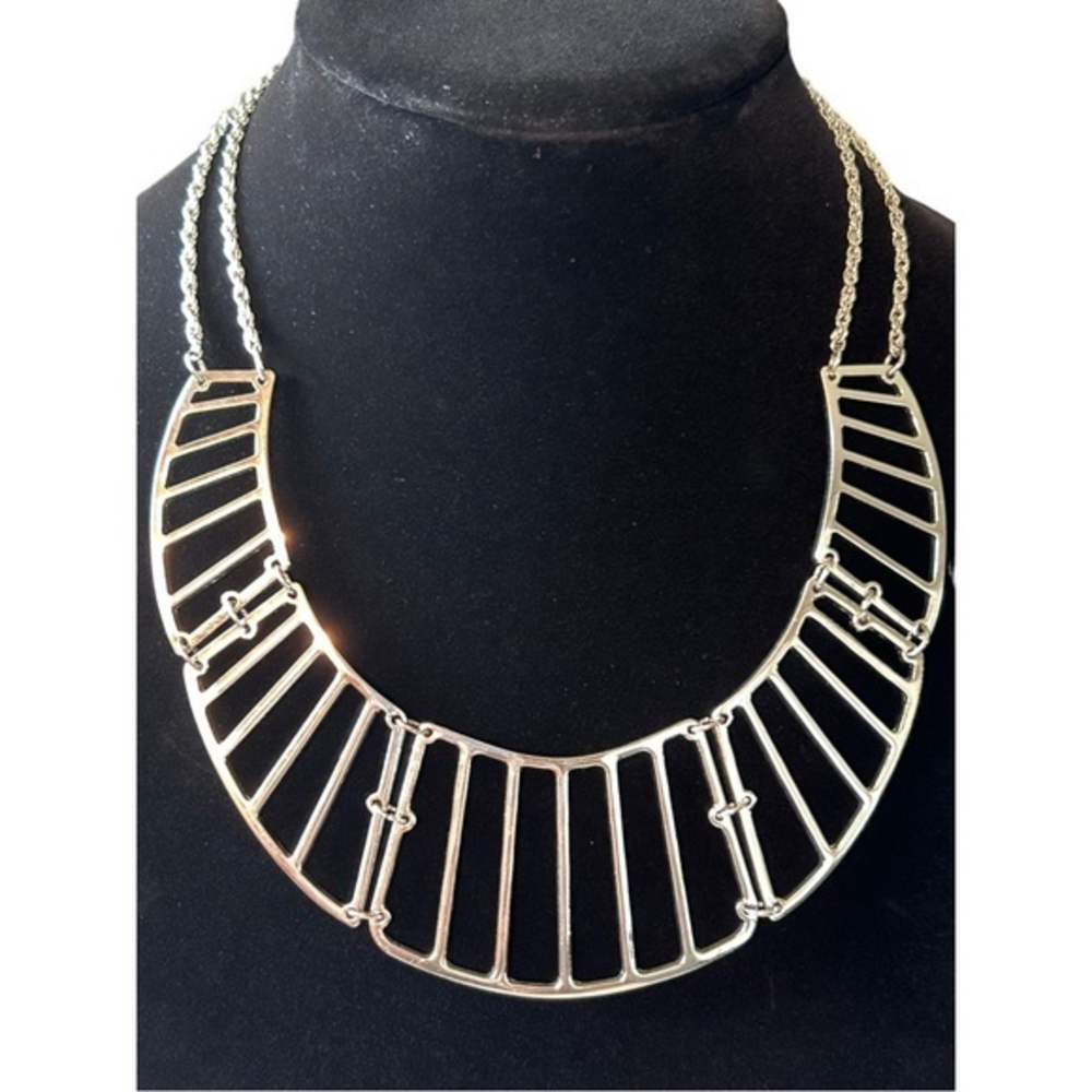 Unique Silver Tone Necklace